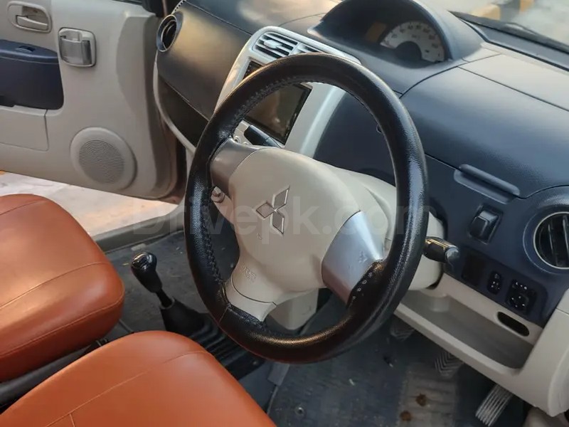Mitsubishi Ek Wagon 2012