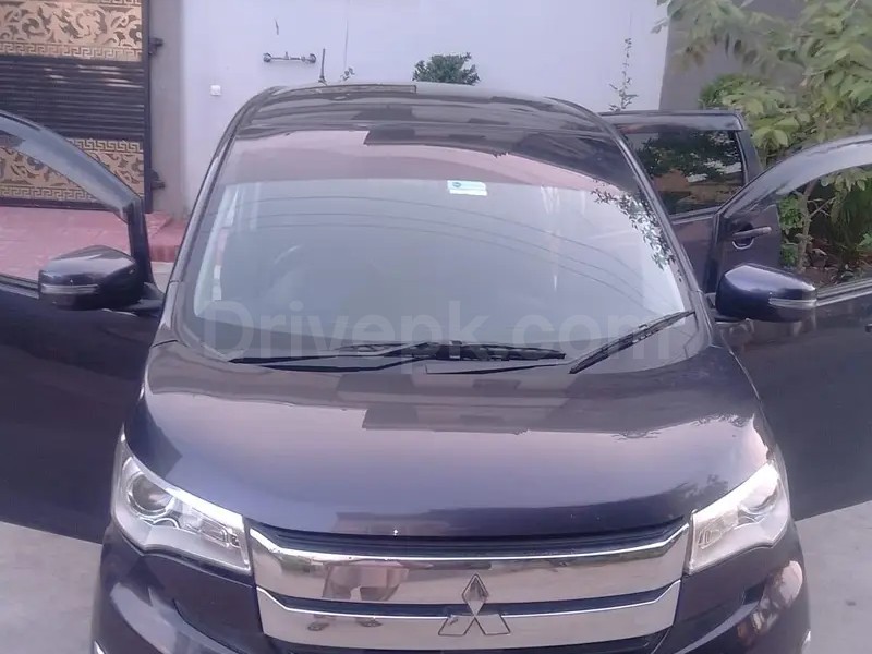 Mitsubishi EK Custom 2015