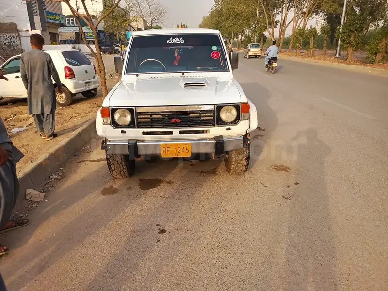 Mitsubishi Pajero 1985