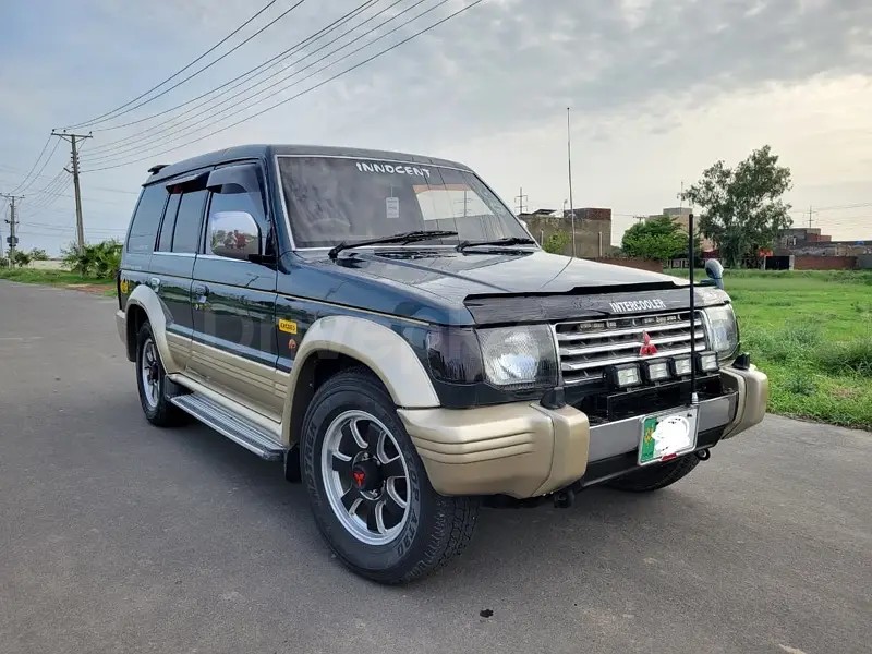 Mitsubishi Pajero 1993