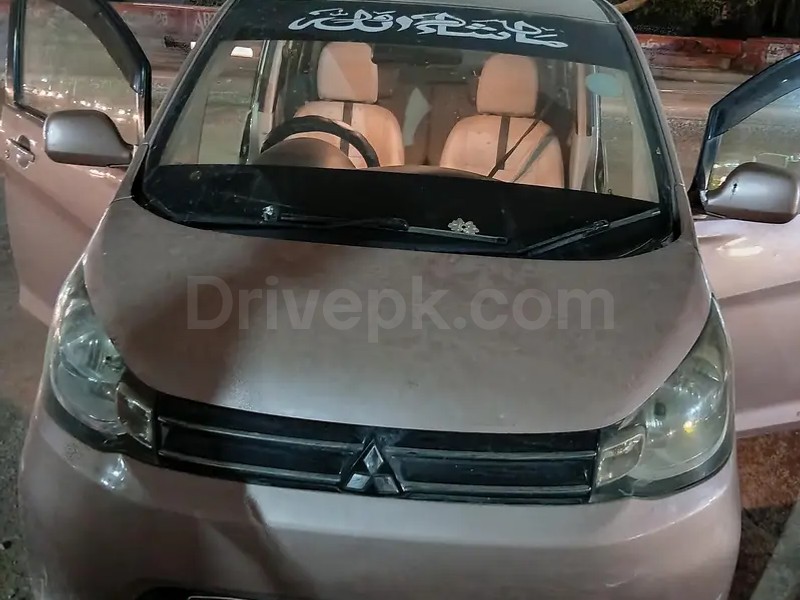 Mitsubishi Ek Wagon 2013