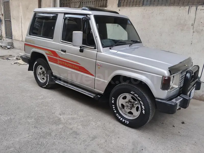 Mitsubishi Pajero 1984