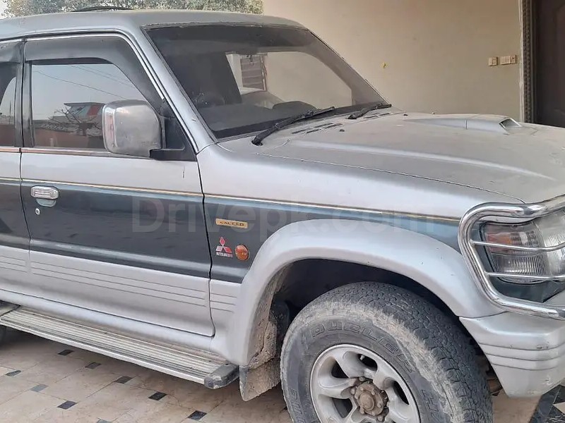 Mitsubishi Pajero 1992