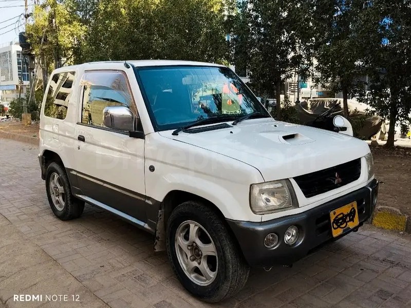 Mitsubishi Pajero Mini 1999
