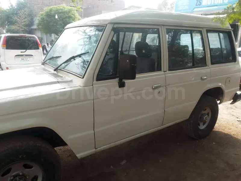 Mitsubishi Pajero 1985