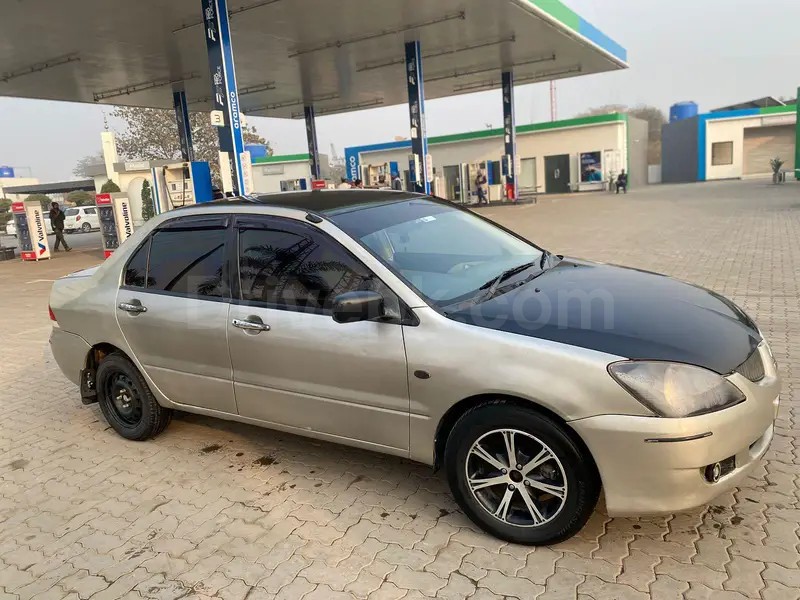 Mitsubishi Lancer 2004