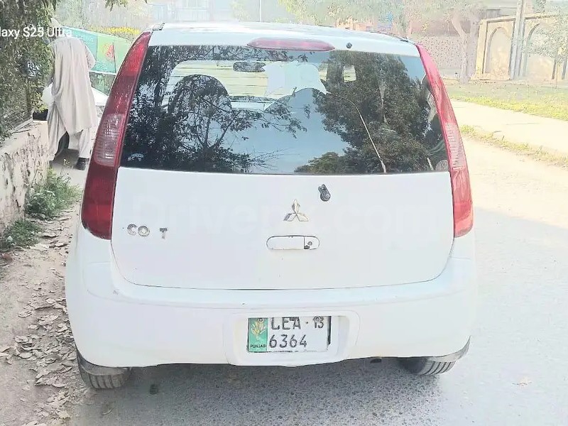 Mitsubishi Colt 2013