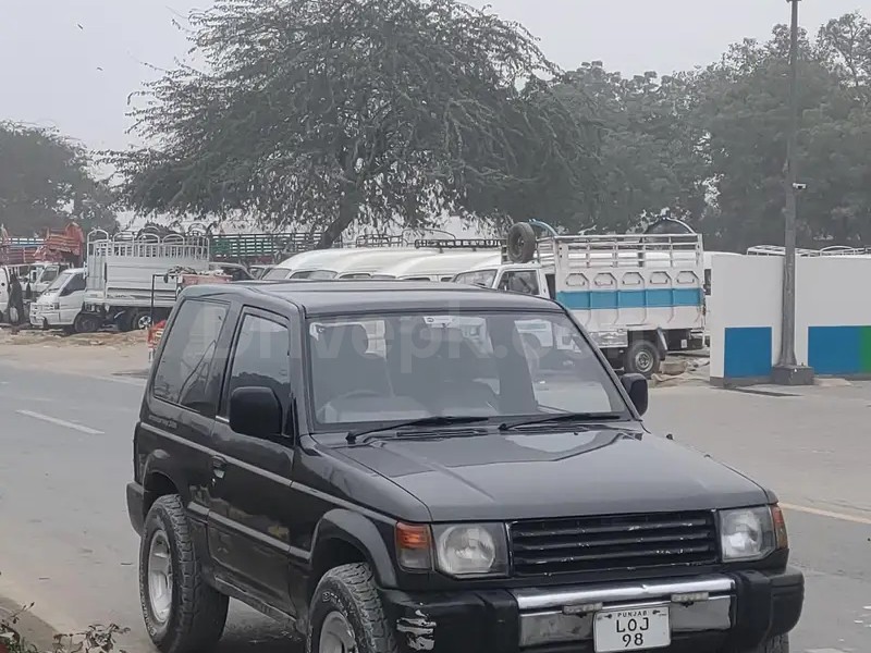 Mitsubishi Pajero 1992