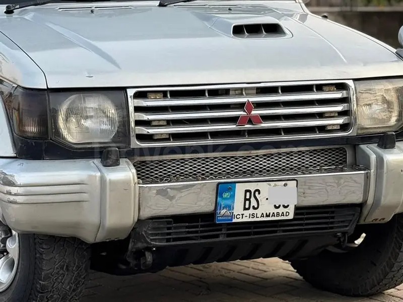 Mitsubishi Pajero 1995