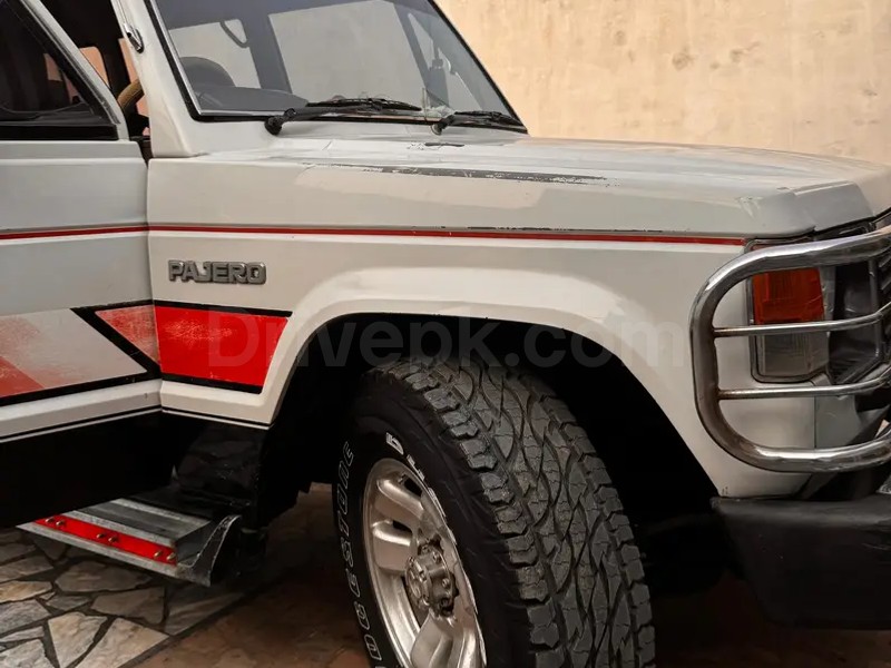 Mitsubishi Pajero 1989