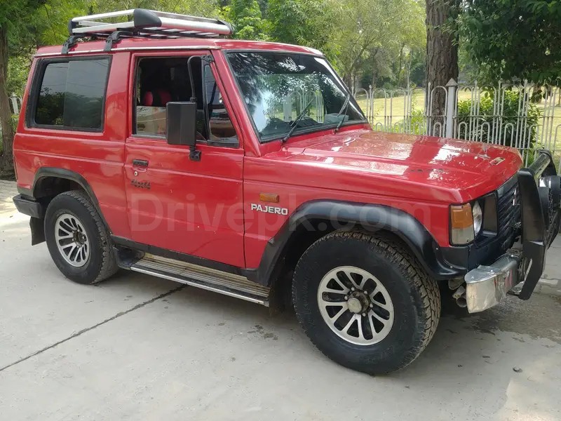 Mitsubishi Pajero 1983