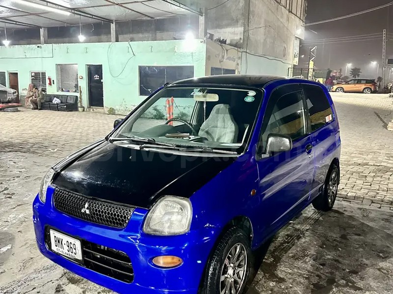 Mitsubishi Minica 2013