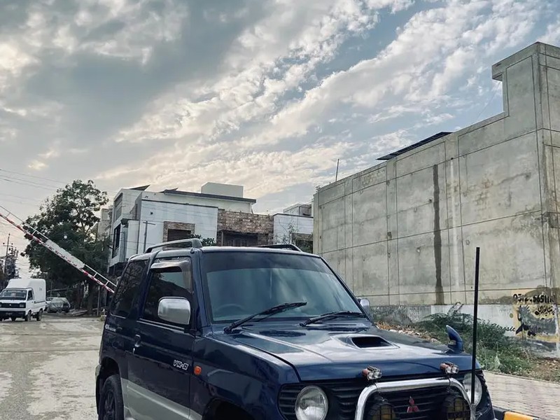 Mitsubishi Pajero Mini 1997