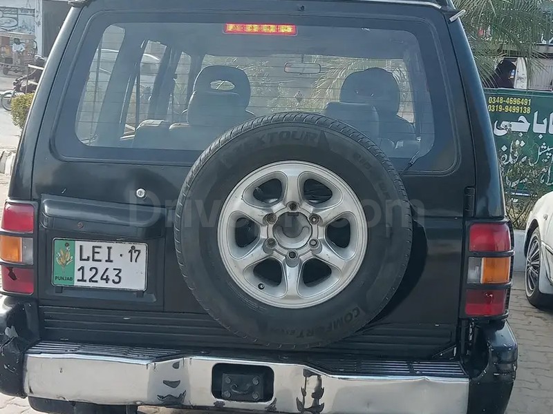 Mitsubishi Pajero 1985