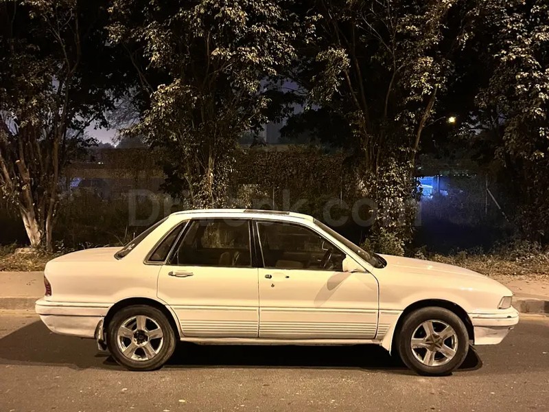 Mitsubishi Galant 1989