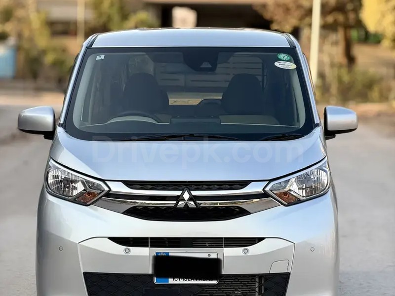 Mitsubishi Ek Wagon 2022