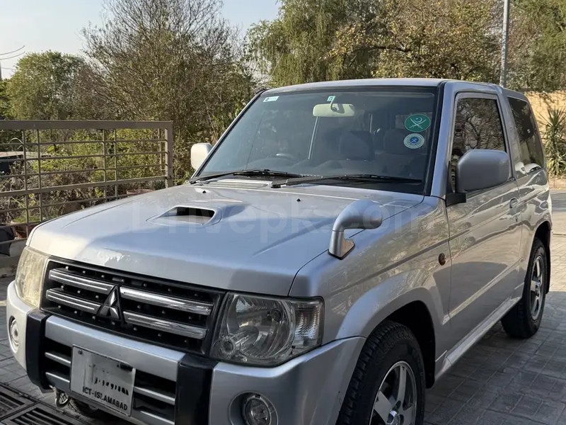 Mitsubishi Pajero Mini 2017