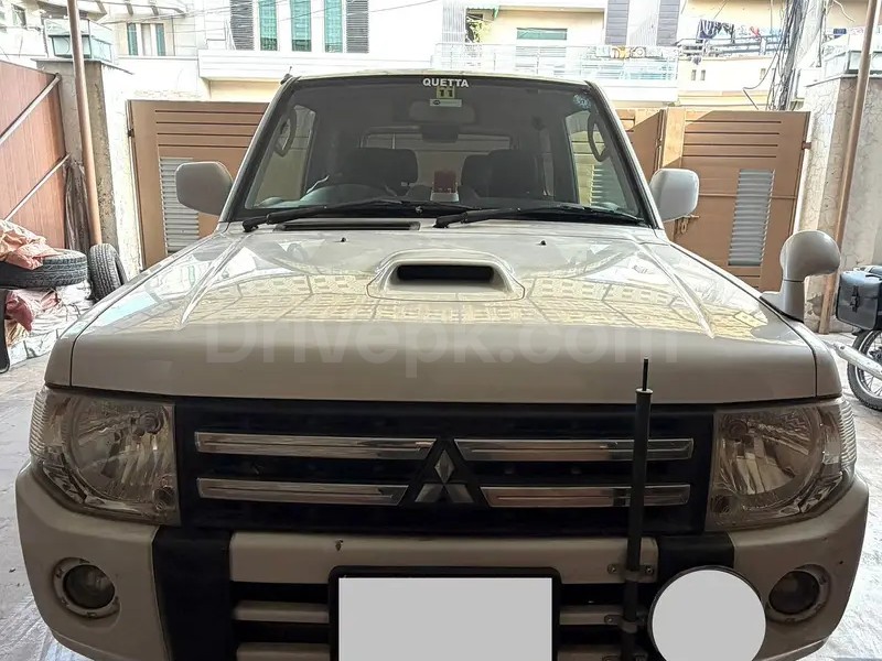 Mitsubishi Pajero Mini 2010