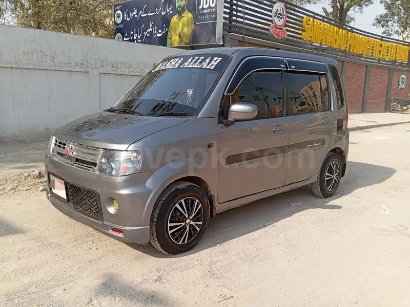 Mitsubishi Ek Wagon 2012