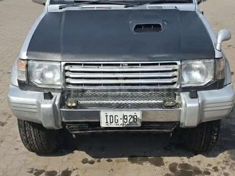 Mitsubishi Pajero 1995