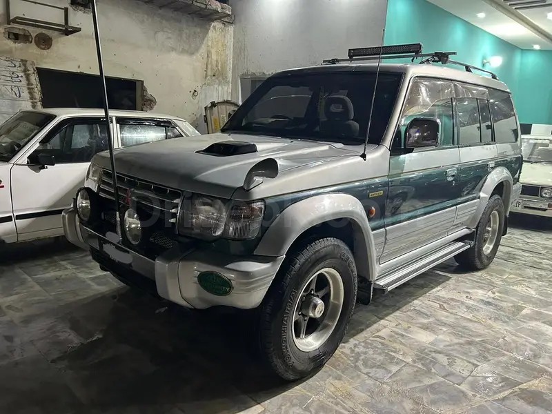 Mitsubishi Pajero 1995