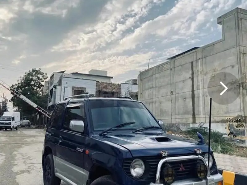 Mitsubishi Pajero Mini 2008