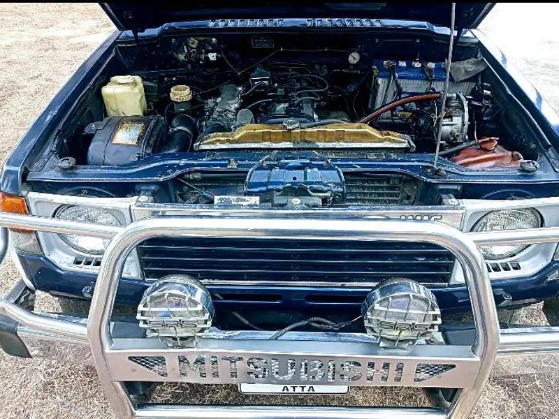 Mitsubishi Pajero 1986