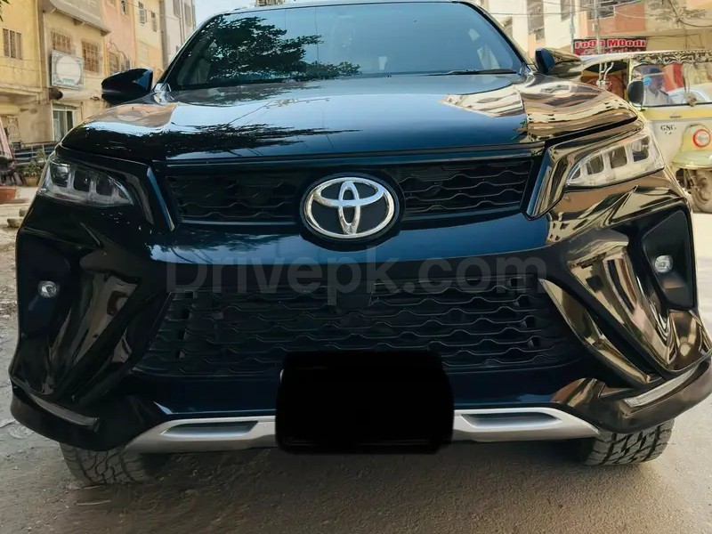 Toyota Fortuner Legender 2022