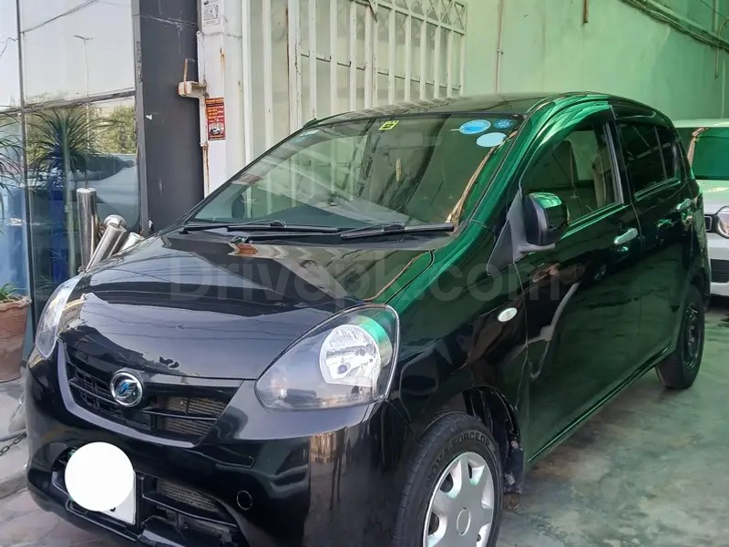 Daihatsu Mira 2012