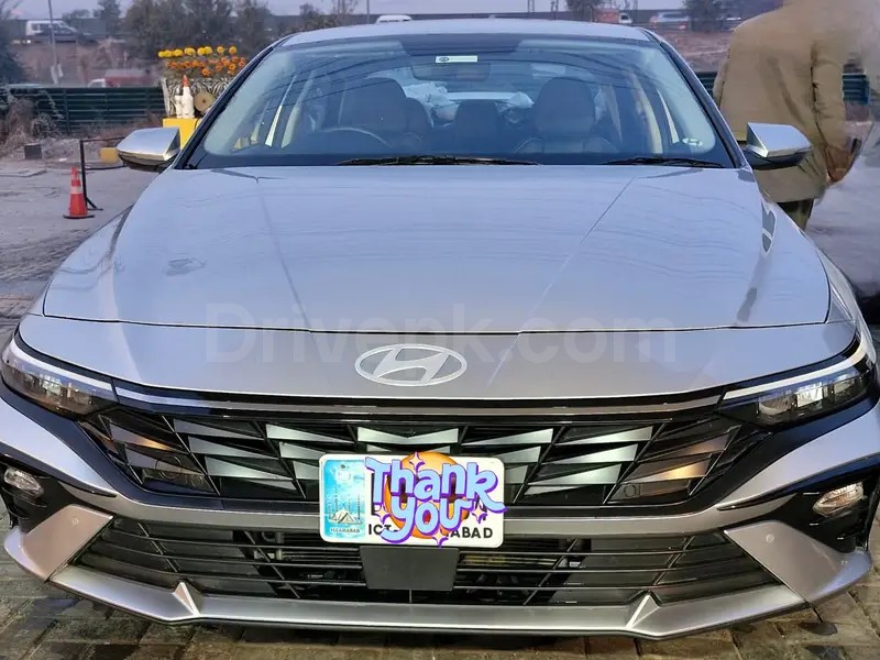 Hyundai Elantra 2024