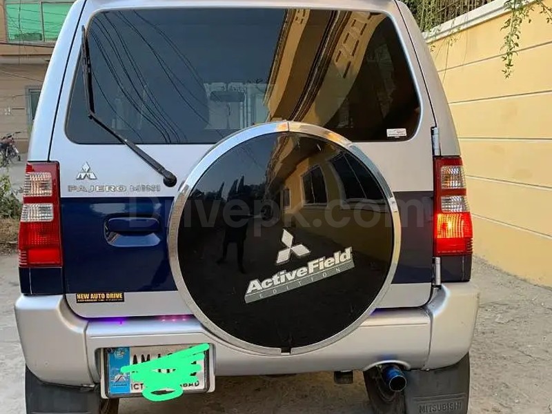 Mitsubishi Pajero Mini 2012