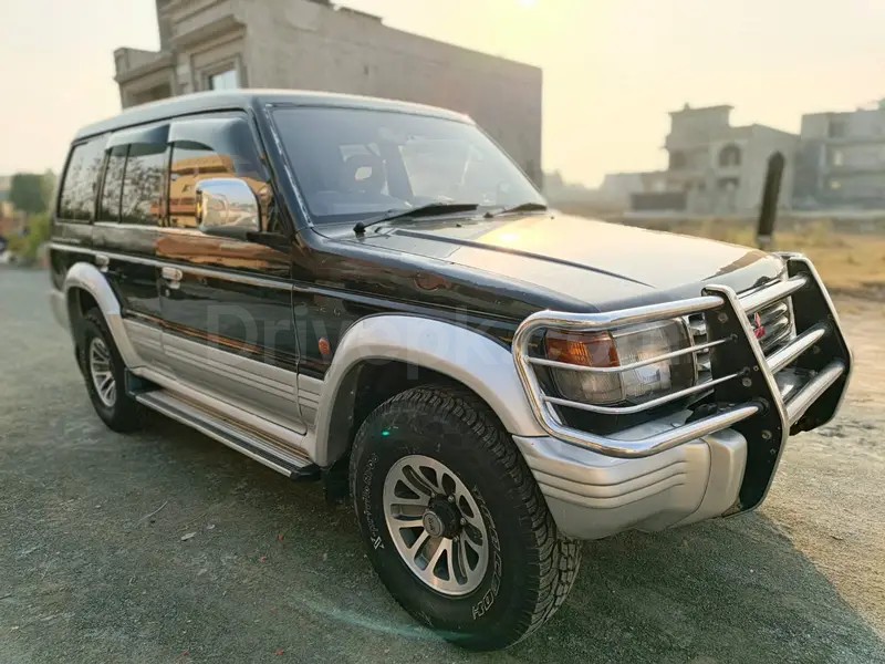 Mitsubishi Pajero 1993