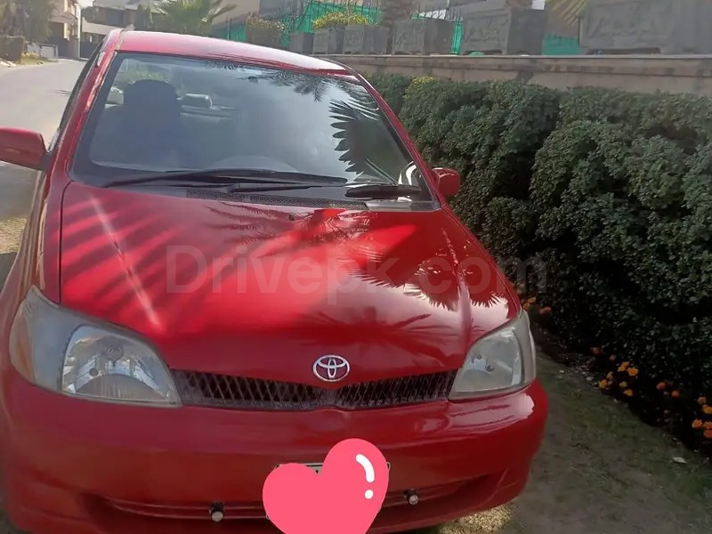 Toyota Platz 2000