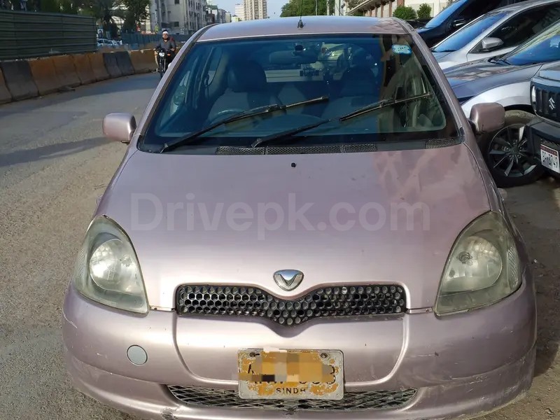 Toyota Vitz 2000