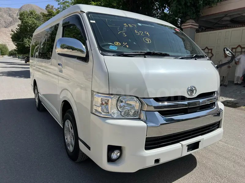 Toyota Hiace 2019