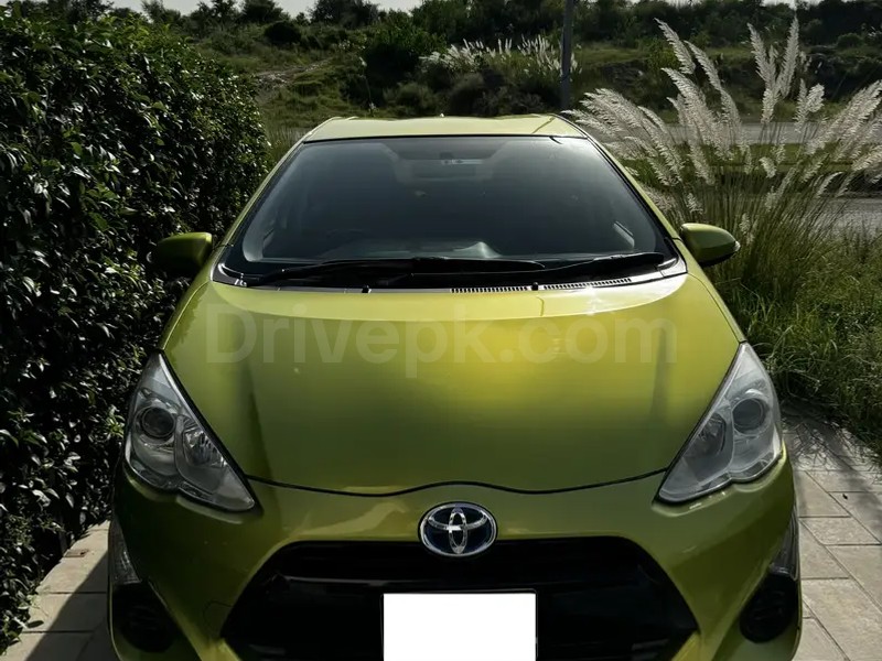 Toyota Aqua 2015