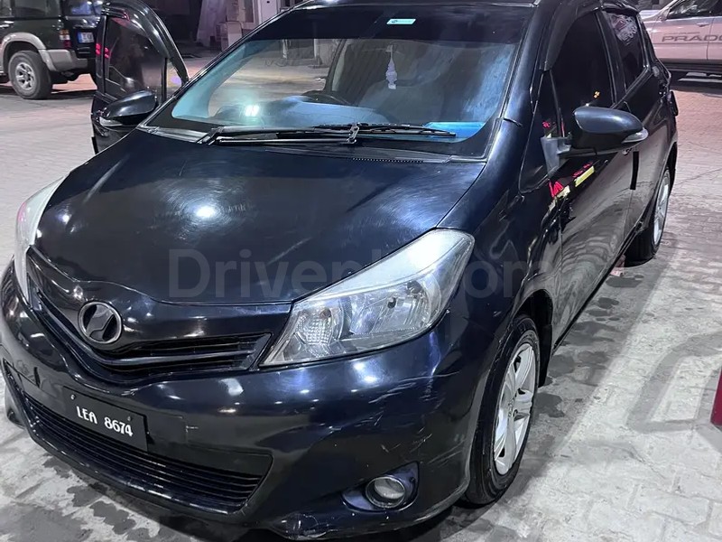 Toyota Vitz 2011