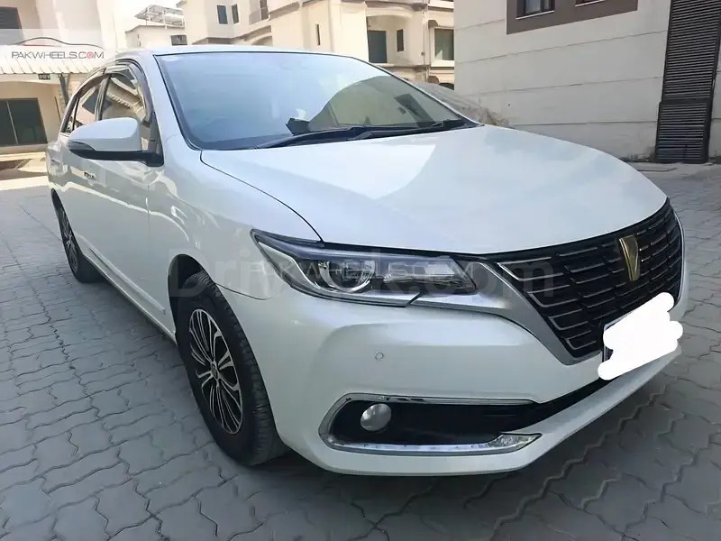 Toyota Premio 2018