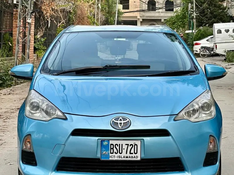 Toyota Aqua 2012