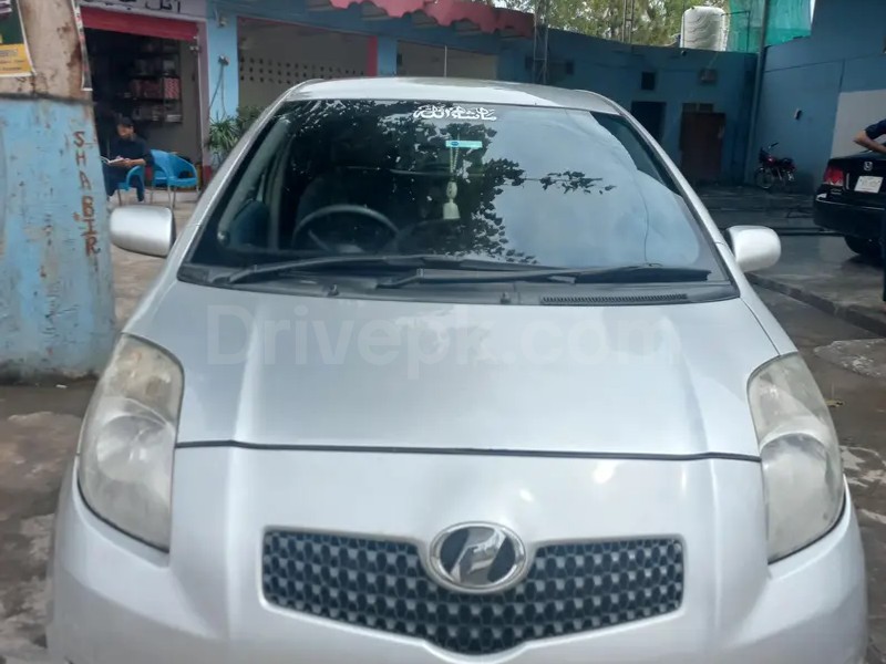 Toyota Vitz 2005