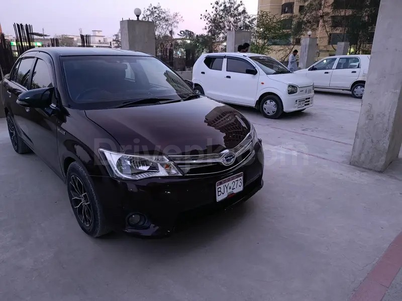 Toyota Corolla Axio 2014