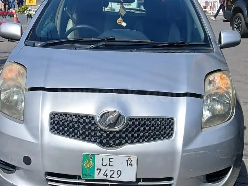 Toyota Vitz 2014