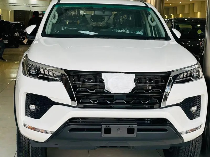 Toyota Fortuner Legender 2026