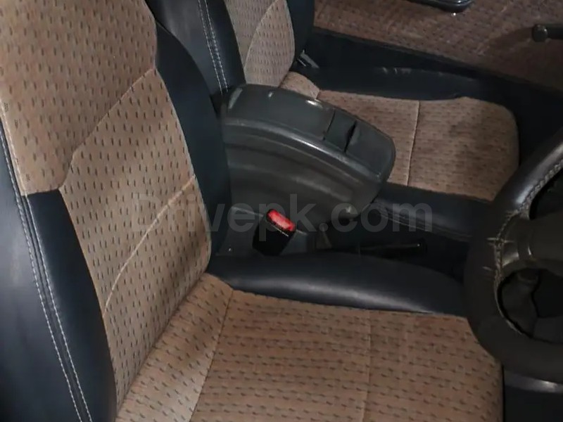 Suzuki Mehran VX 2012