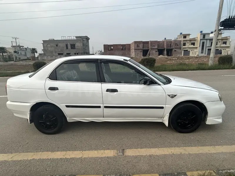 Suzuki Baleno 2003