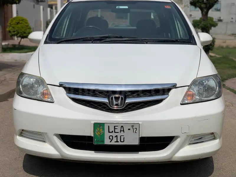 Honda Fit Aria 2006