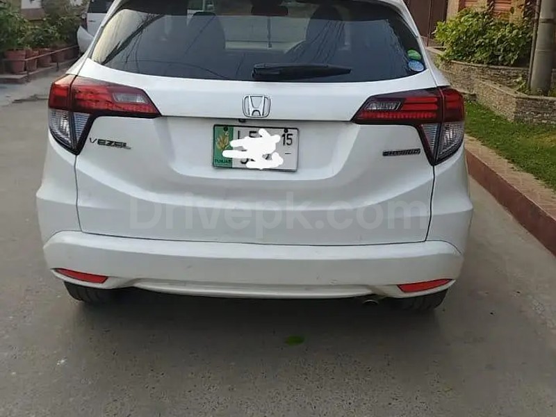 Honda Vezel 2015