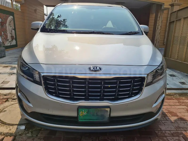 KIA Grand Carnival 2018