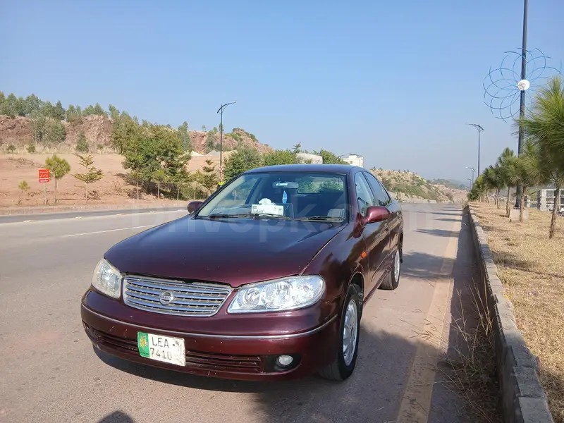 Nissan Sunny 2011