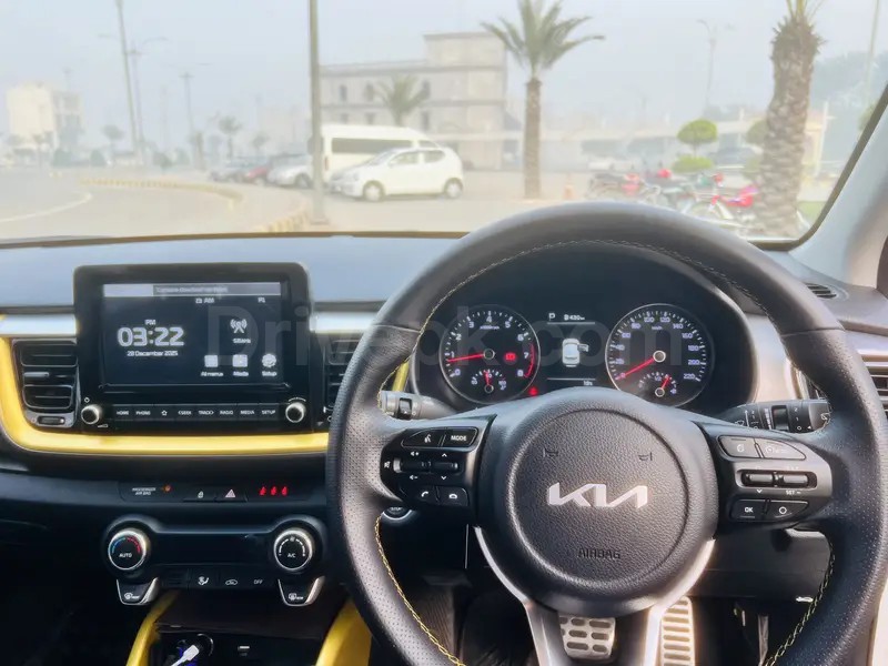 KIA STONIC 2025